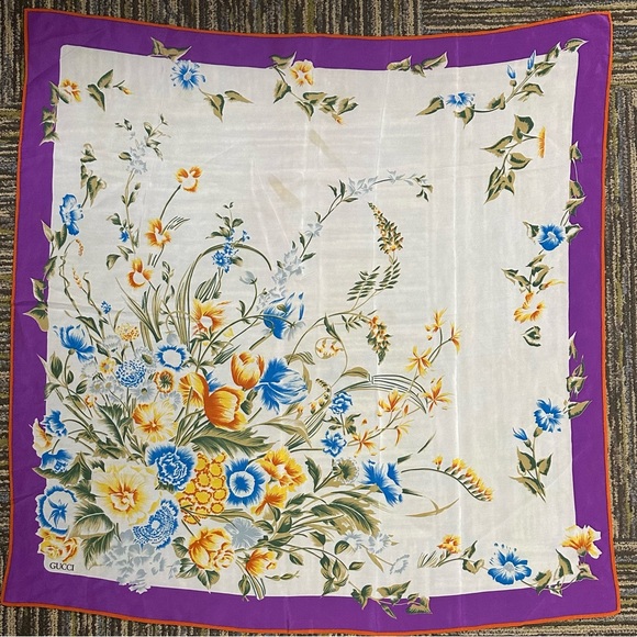 Authentic Gucci Silk Scarf for Neck, your Purse and/or Backpack - Picture 13 of 15